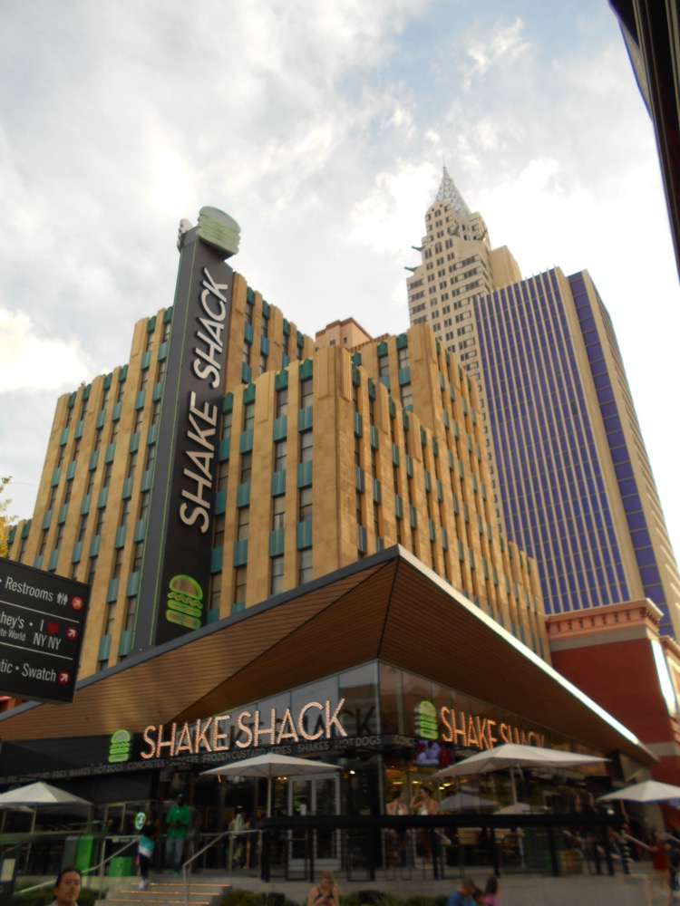 Shake Shack site at 140 S Lake Ave
